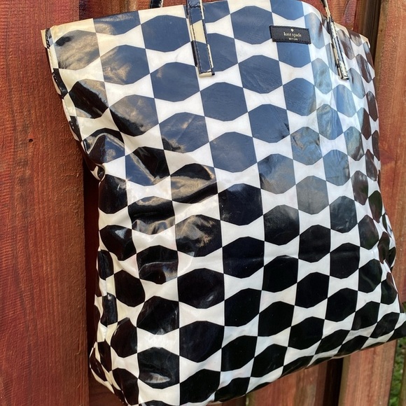 Kate Spade Staycation Shopper Printed Tote Bag - Picture 2 of 10